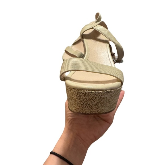 Elie Tahari Cream Leather Wedges - Picture 11 of 11